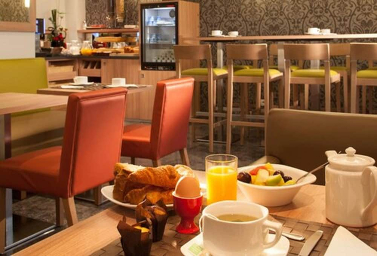 Food & Drinks 5, Hotel Tourisme Avenue, Paris