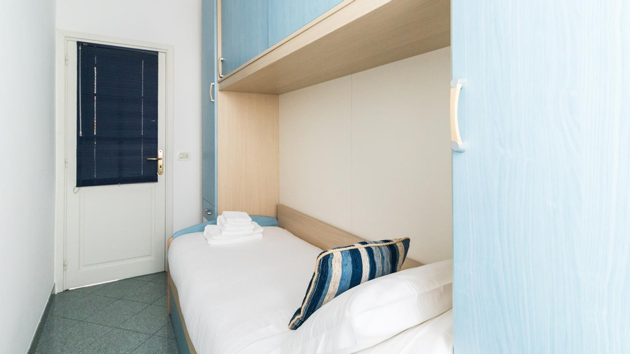 Bedroom 15