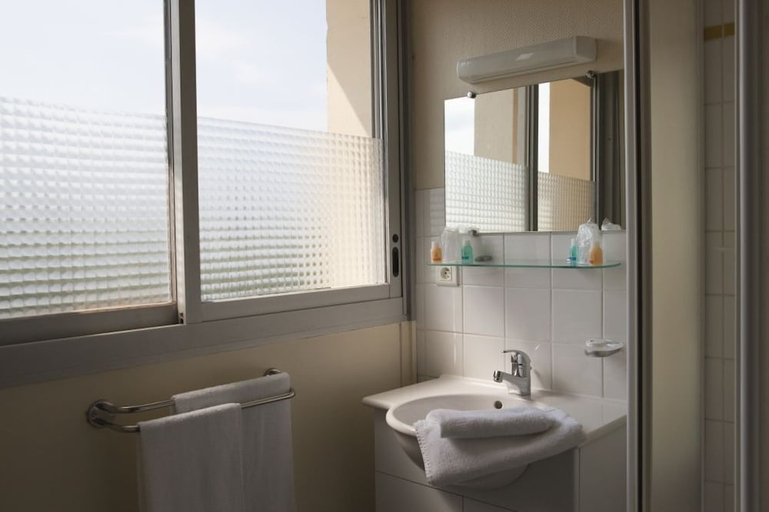 Bathroom, Complexe Hotelier Regain, Alpes-de-Haute-Provence