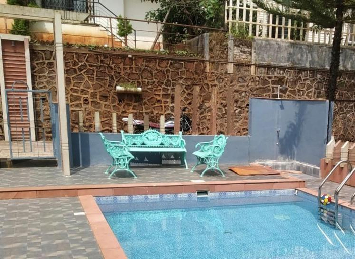 Sport & Beauty 5, Stone Shelter, Satara