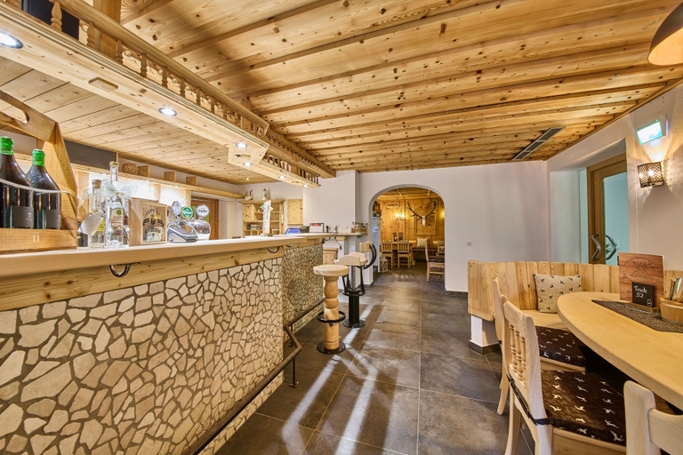 Food & Drinks 5, Platzhirsch Rooms - B&B - SELF CHECK-IN, Zell am See