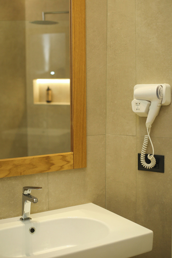 Bathroom 4, Hotel Brooklyn Vlore, Vlorës