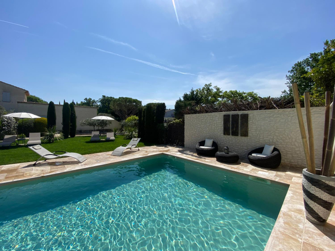 Sport & Beauty 2, Mas Beau Soleil & Spa Cottages DeCharme avec Jacuzzi&Jardin Prives, Bouches-du-Rhône