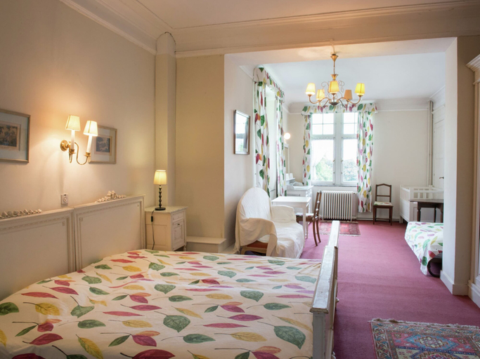 Bedroom 2, Vintage Castle in Theux With Private Pool, Liège