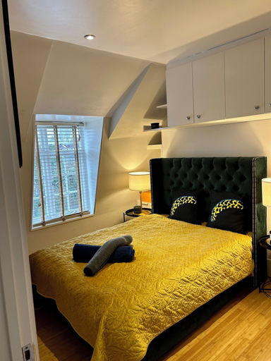 Bedroom 5, Remarkable 2-bed House in London, London