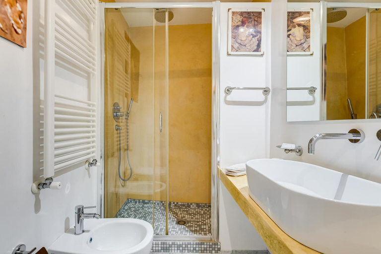 Bathroom 3, Babuccio Art Suites, Rome