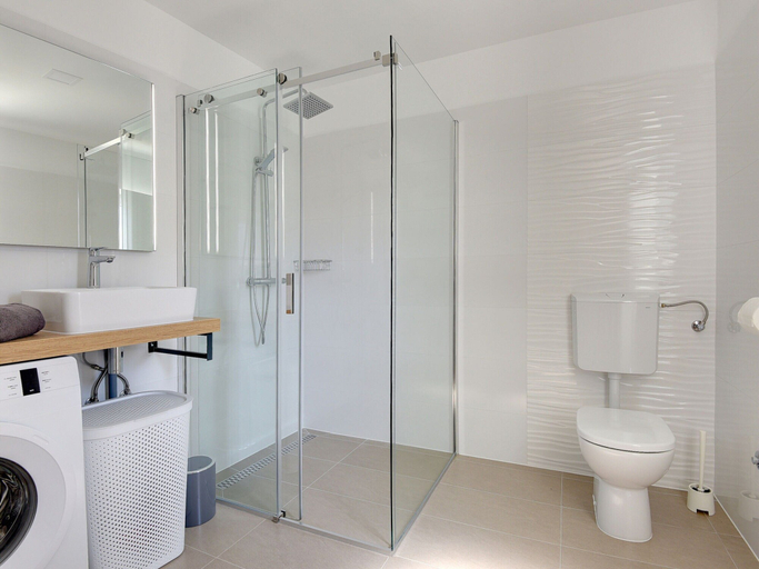 Bathroom 4, House in Valbandon Near Brijuni National Park, Fažana