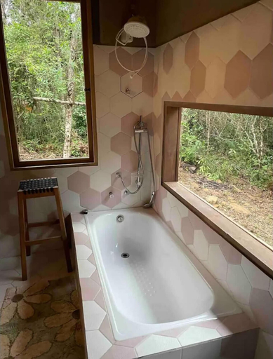 Bathroom 4, Vila Dravida, Iporanga