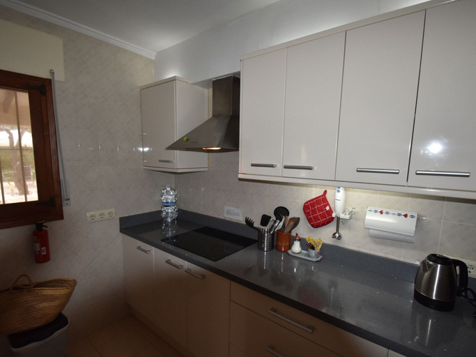 Private kitchen 4, Belvilla by OYO Casa Smit, Alicante