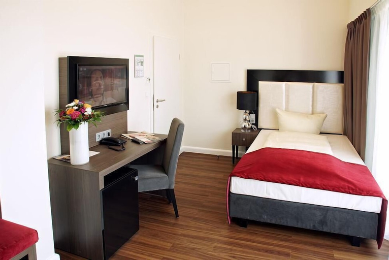 Bedroom 27