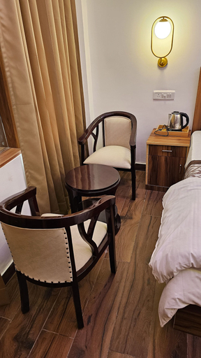 Bedroom 4, White House Hotel And Banquet, Gautam Buddha Nagar