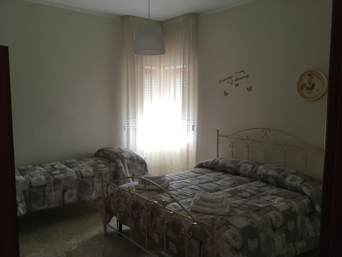 Others 4, B&B Al Campanile, Taranto