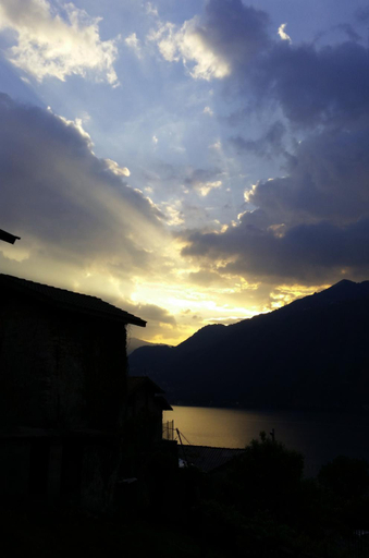 Others 3, B&B Val Valerna, Como