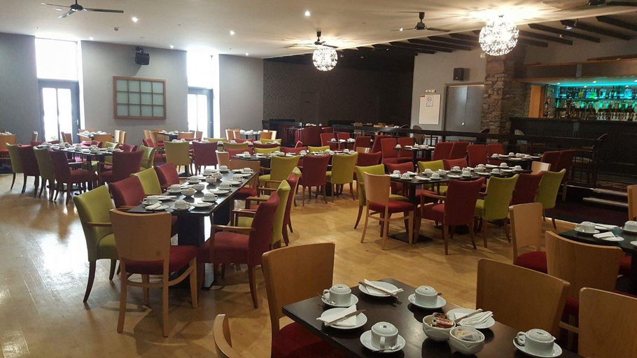 Food & Drinks 4, Royal Hotel, Angus