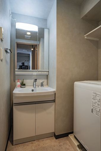 Bathroom 4, Apartment Hotel 11 Kuromon II, Osaka