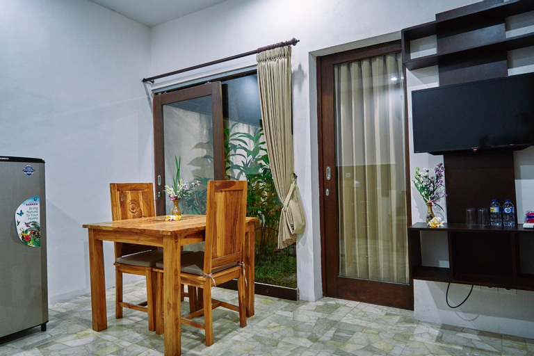 Dining Room 13