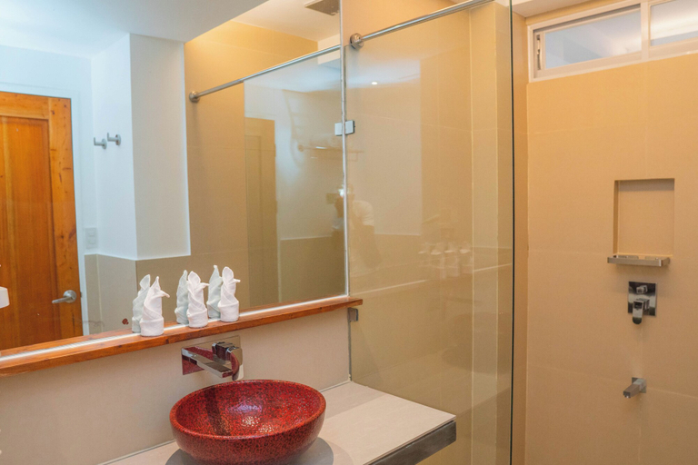 Bathroom 3, The Paragon Boracay Suites, Malay