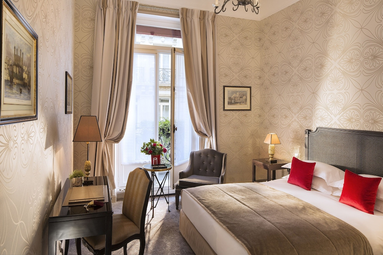 Bedroom 2, West end Paris, Paris