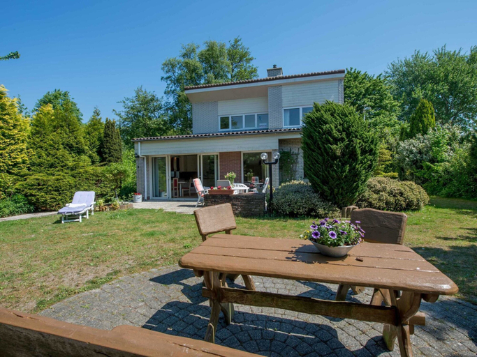 Exterior 2, Bungalow Near Lake Veere With Sunny Terrace, Noord-Beveland