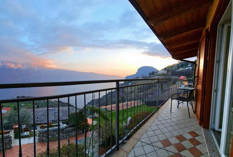 Others 2, Casa Elka Residence Lake view and pool by Garda Domus Mea, Brescia