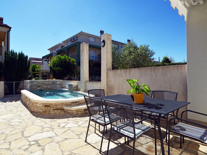 Sport & Beauty 4, Modern Villa With Swimming Pool, Medulin