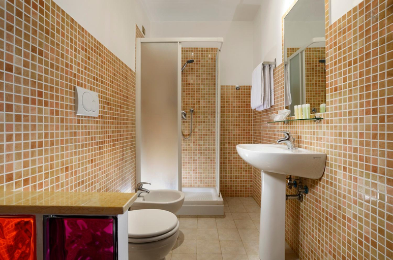 Bathroom 4, AlbaDomus Affittacamere o GuestHouse, Rome