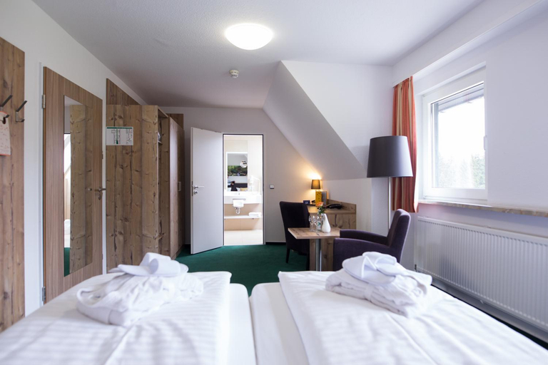 Bedroom 3, BSW-Erlebnishotel Festenburg, Goslar