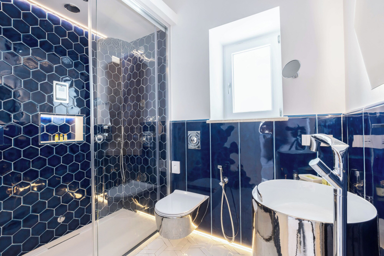 Bathroom 5, Villa Nannina, Salerno