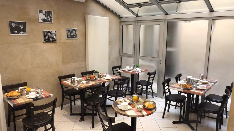 Others 4, Hotel de la Place des Alpes, Paris