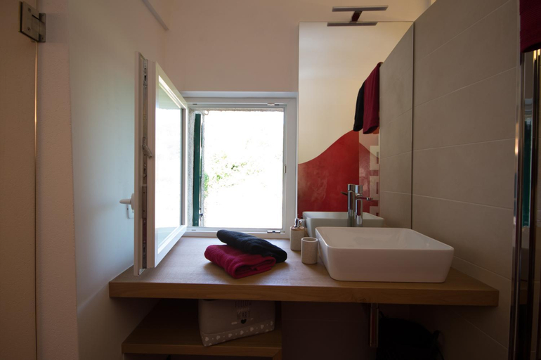Bathroom 4
