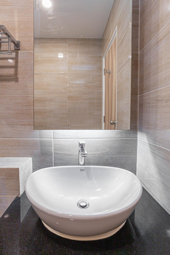 Bathroom 9
