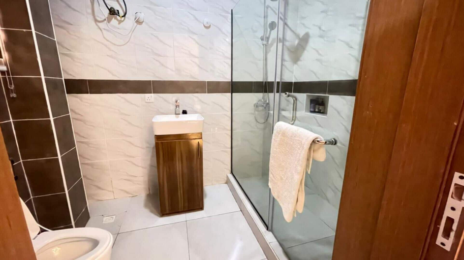 Bathroom, Lagos Luxury Apartment Retreat, Eti-Osa