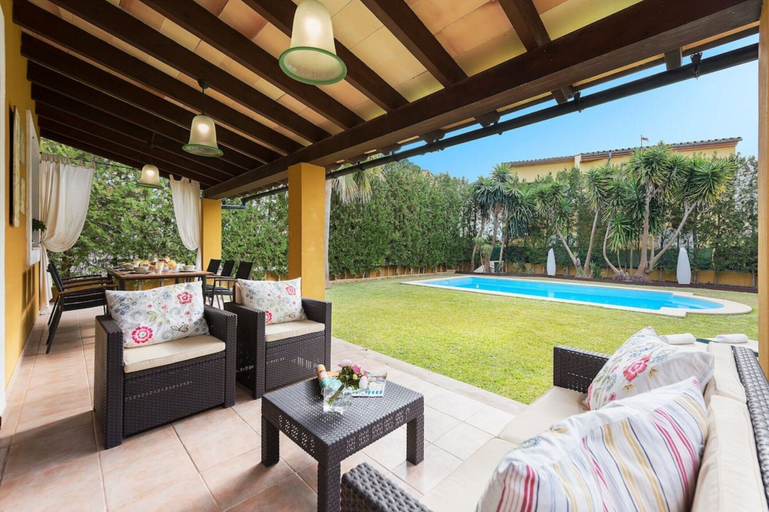 Others 2, Holiday Home Near the Sea in Sa Marina, Baleares