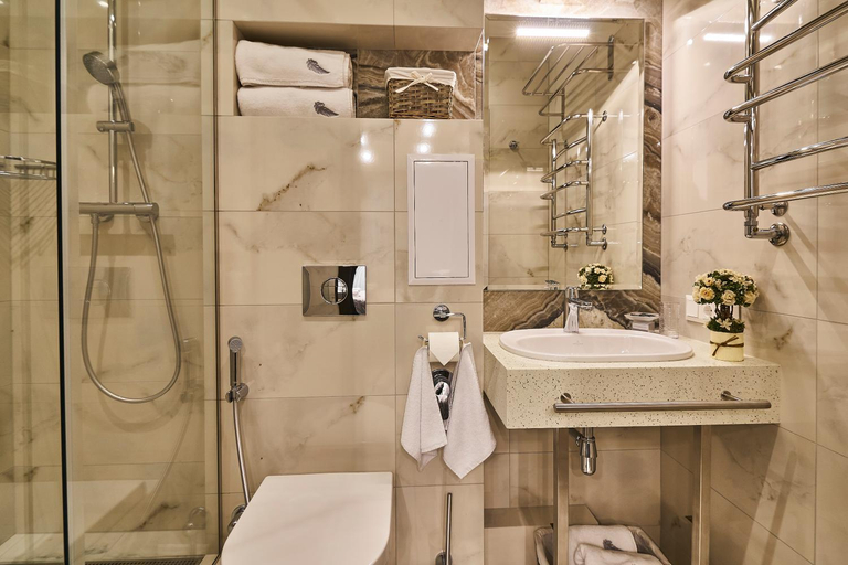 Bathroom 4, Light Hotel, Dnipropetrovs'ka