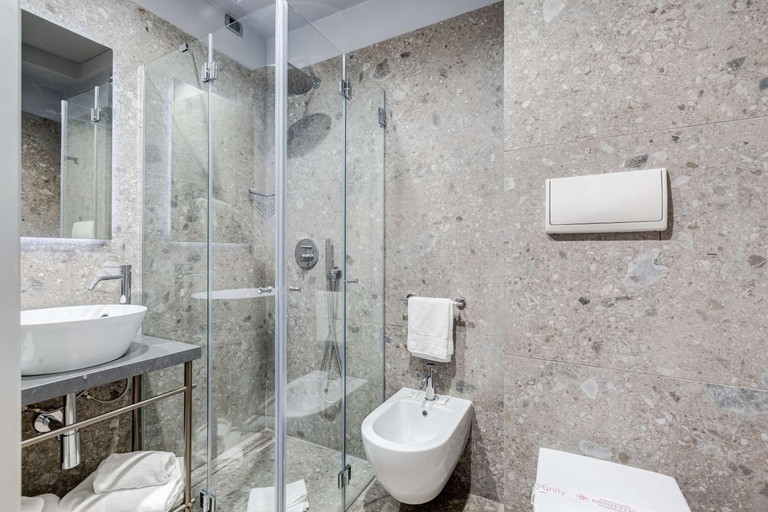 Bathroom 4, Best Western Hotel Plaza, Napoli