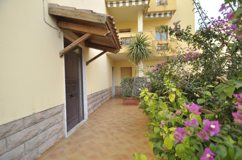 Others 5, Al 32 y 3, Sassari