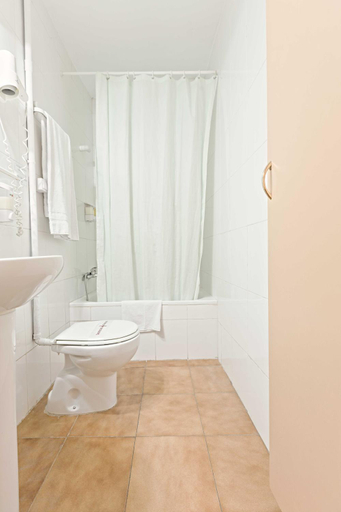Bathroom 2, Hostal Ramos, Barcelona