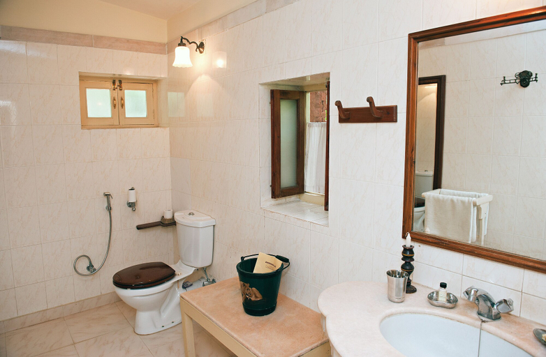 Bathroom, WelcomHeritage Maharani Bagh Orchard Retreat, Pali