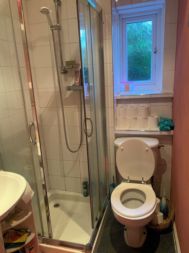Bathroom, Edinburgh City Escape - Large 1 Bedroom Apartment, Edinburgh