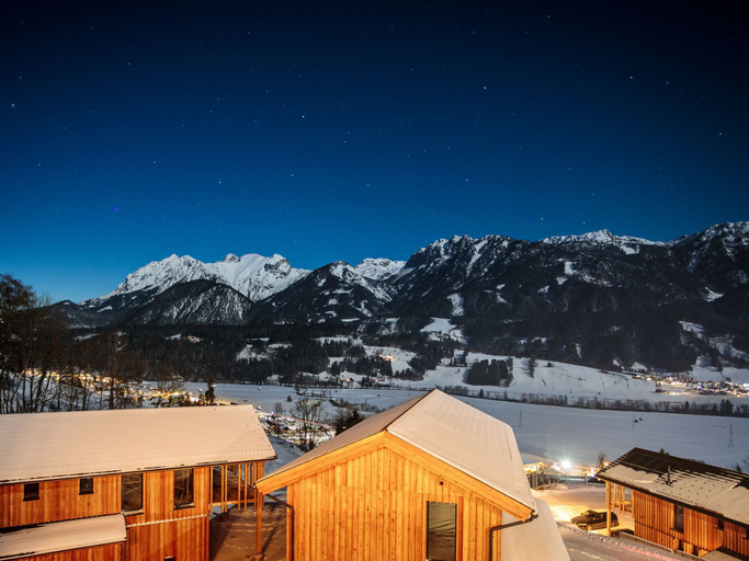View from property 4, Luxury Chalet With Pool and Sauna Near Ski Lift, Liezen