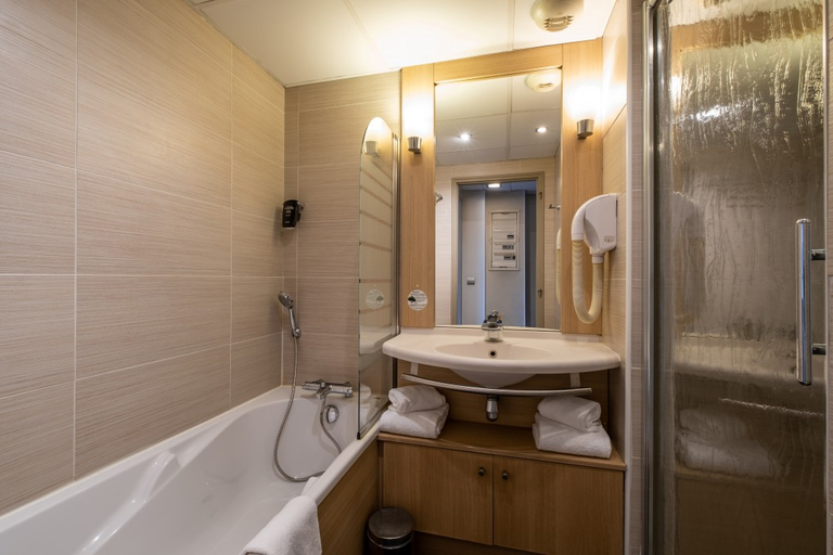 Bathroom 4, Zenitude Toulouse Blagnac, Haute-Garonne