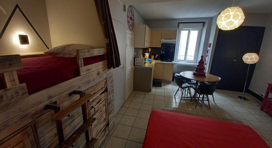 Bedroom 2, Un petit studio a la montagne, Ariège