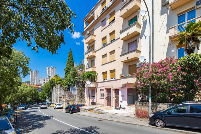 Others 3, apartment Tiziano-Belveder with private garage, Rijeka