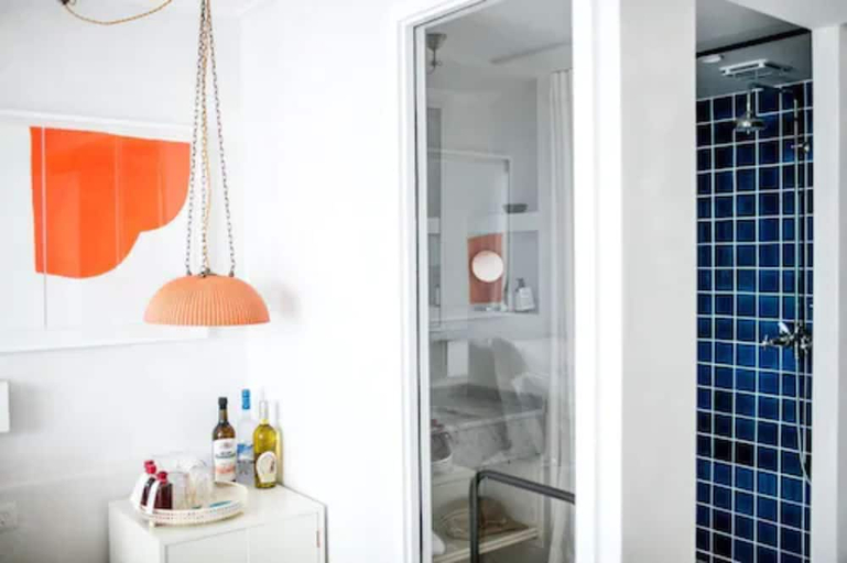 Bathroom 5, Les Roches Rouges, Var