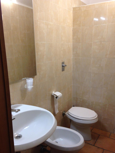 2, Albergo San Michele, Pavia
