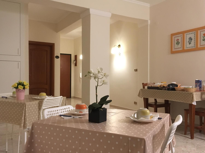 Others 5, B&B Al Campanile, Taranto