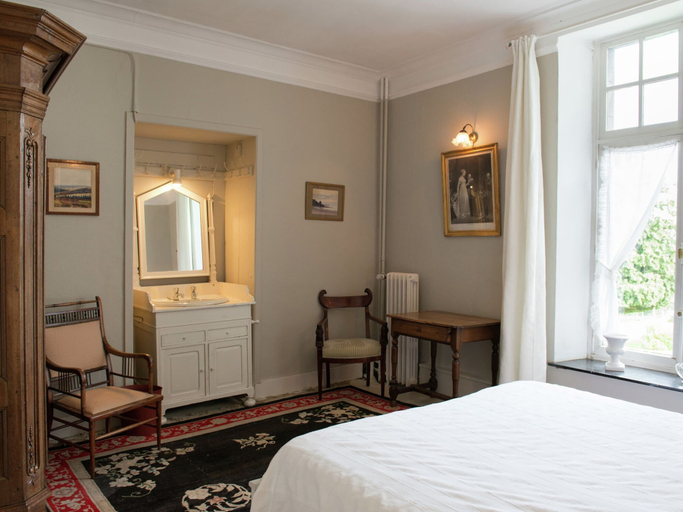 Bedroom 3, Vintage Castle in Theux With Private Pool, Liège
