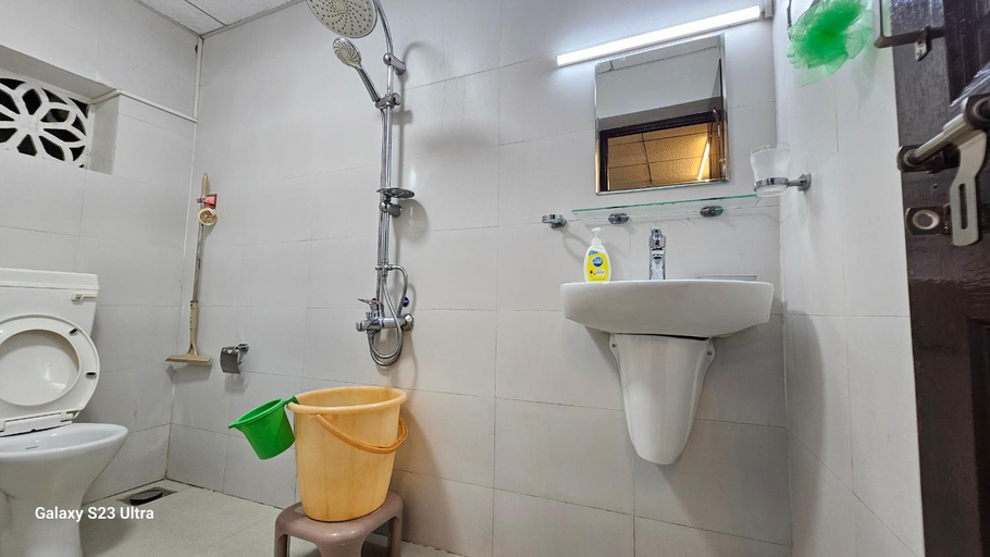 Bathroom 4, UDUPI HOMESTAY, WHITE HOUSE, Udupi