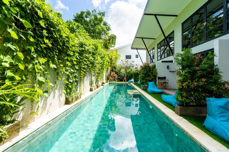 Swimming Pool 2