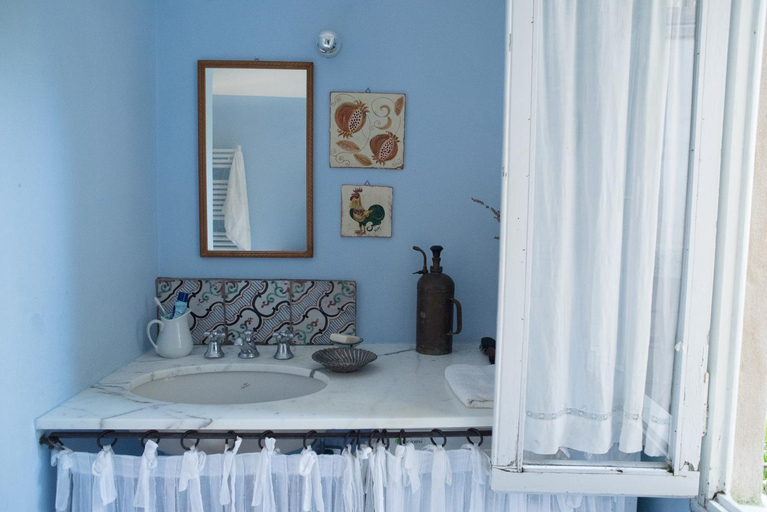 Bedroom 2, Casale Amati Country House, La Spezia